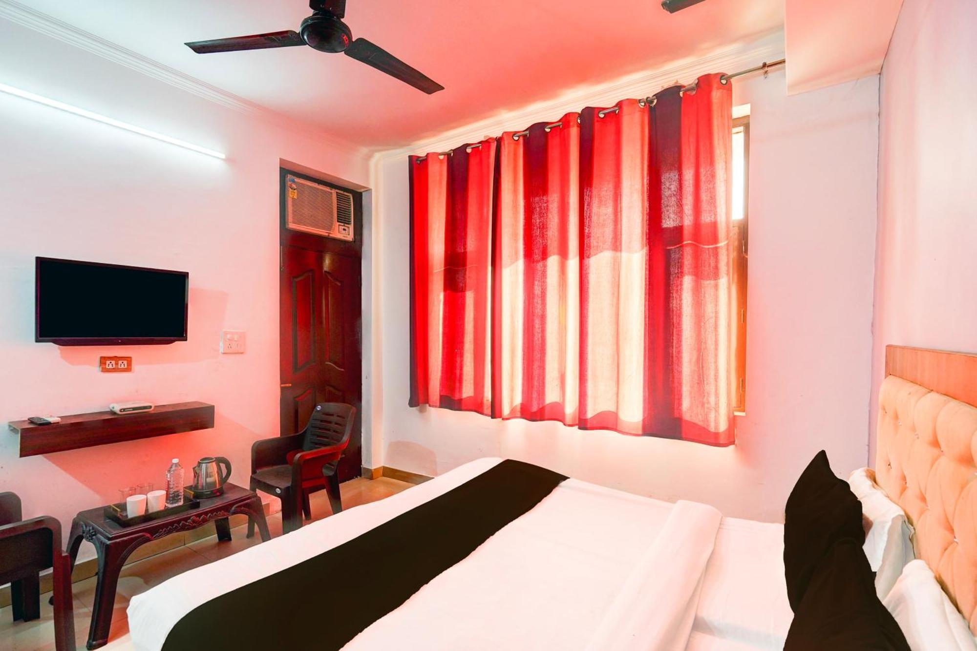 Super Hotel O Palm دهرادون المظهر الخارجي الصورة