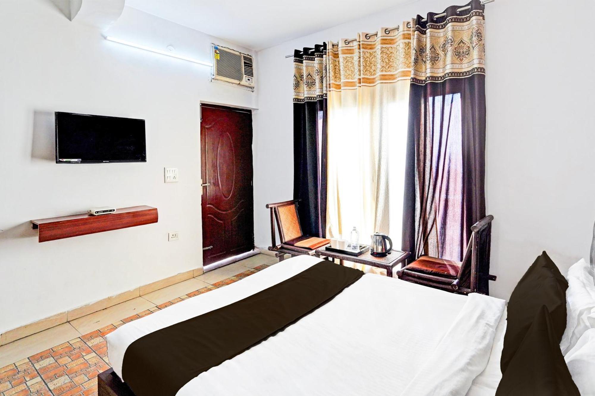 Super Hotel O Palm دهرادون المظهر الخارجي الصورة